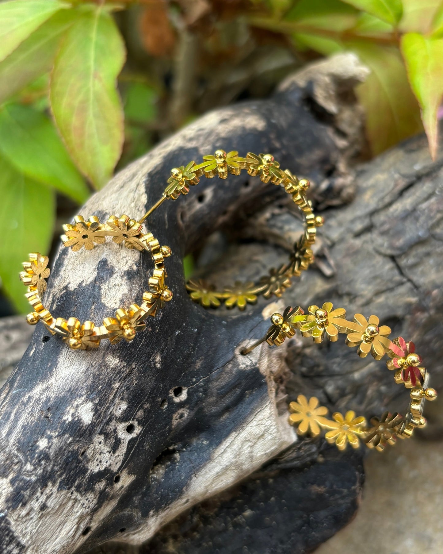 18ct Gold Plated Daisy Hoop Earrings