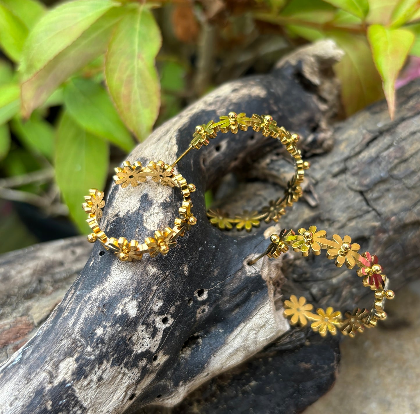 18ct Gold Plated Adjustable Daisy Ring