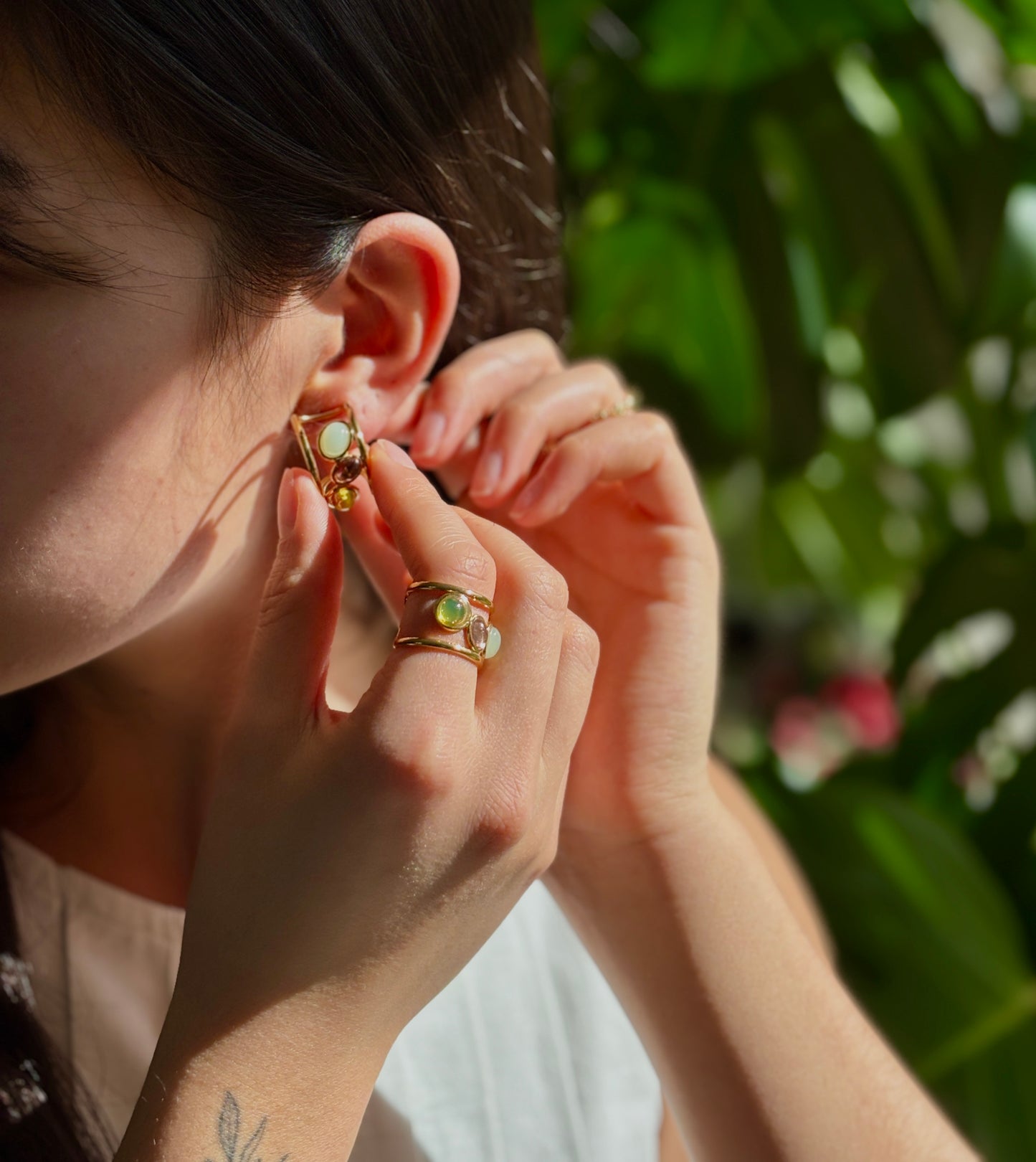 18ct Gold Plated Glass Beads Adjustable Ring