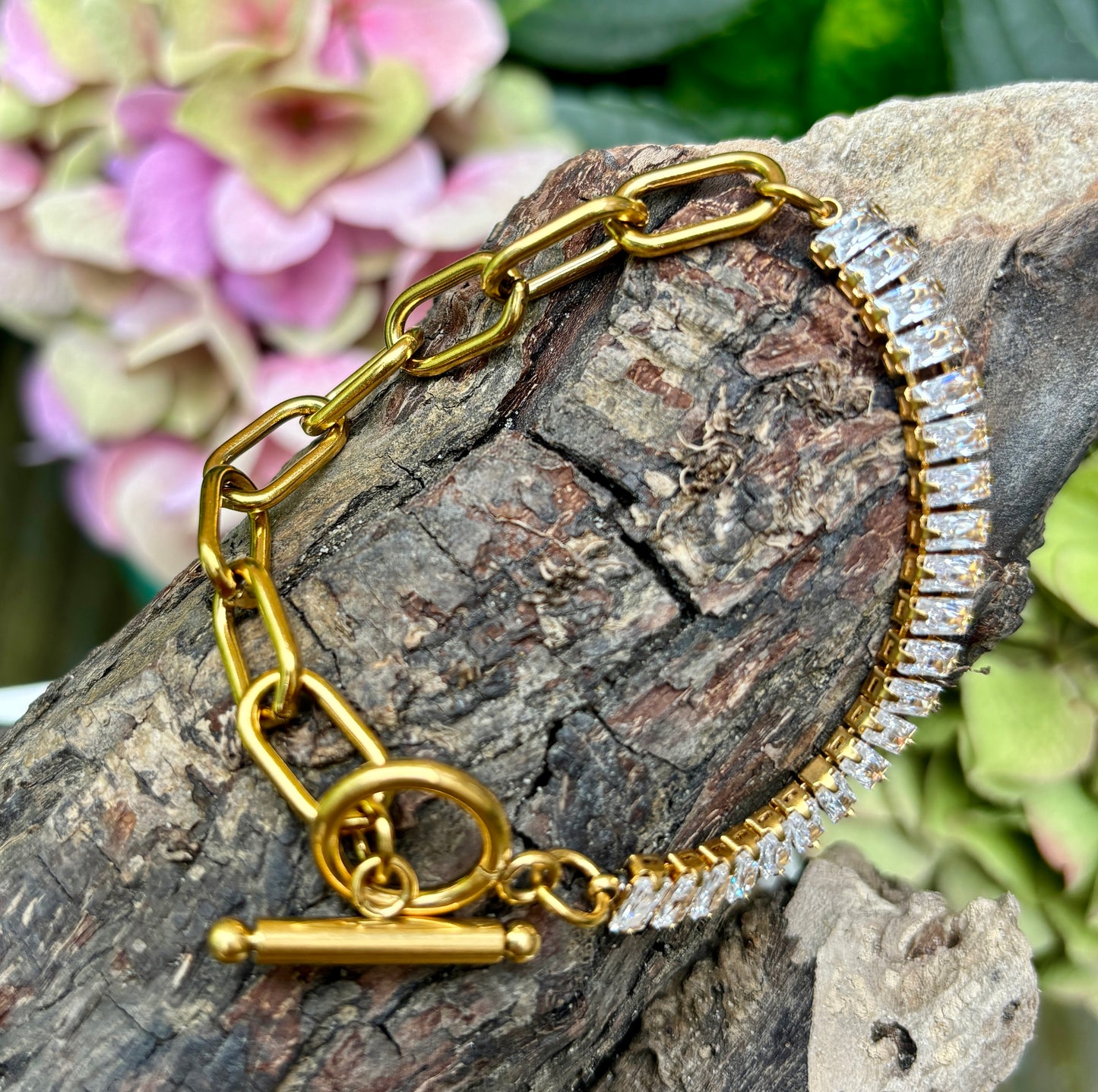 18ct Gold Plated Cubic Zirconia T-Bar Bracelet