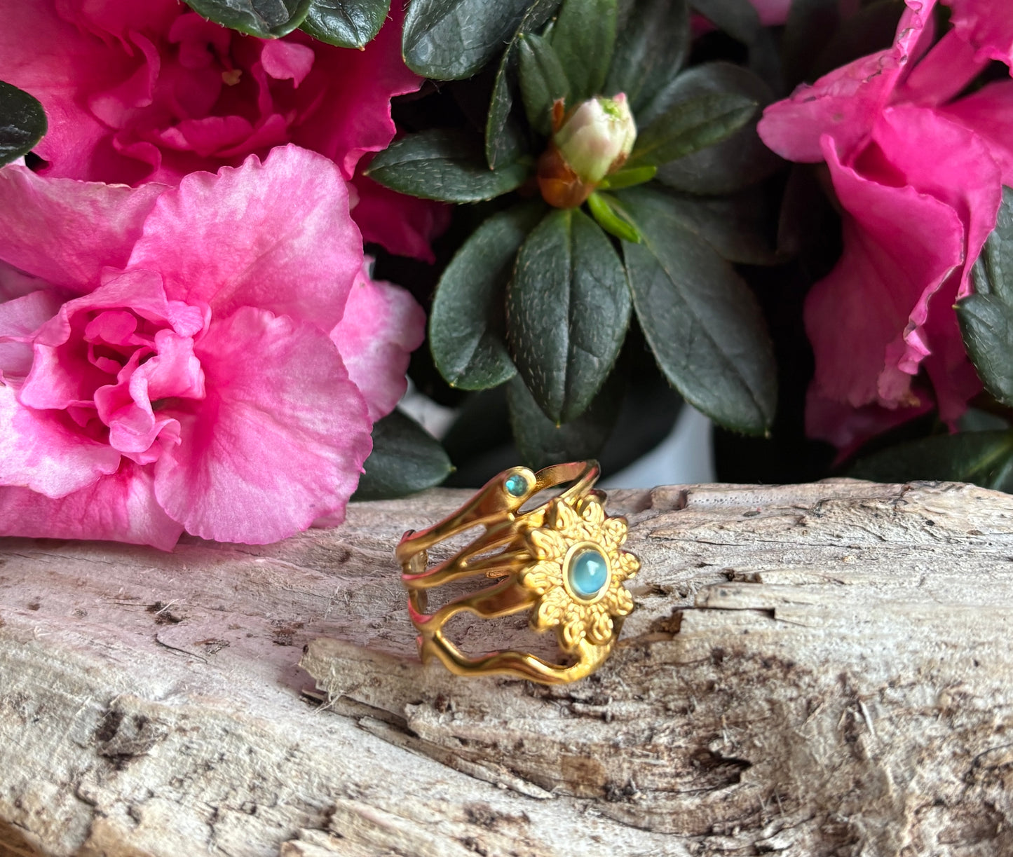 18ct Gold Plated Blue Glass Flower Adjustable Ring