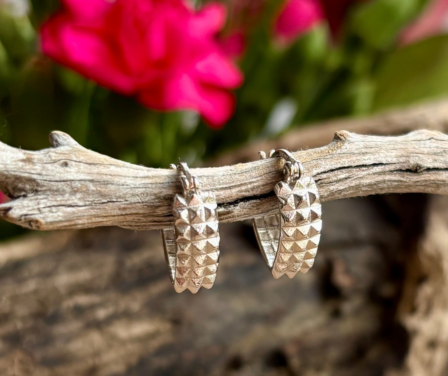 925 Sterling Silver Textured Heart Hoop Earrings