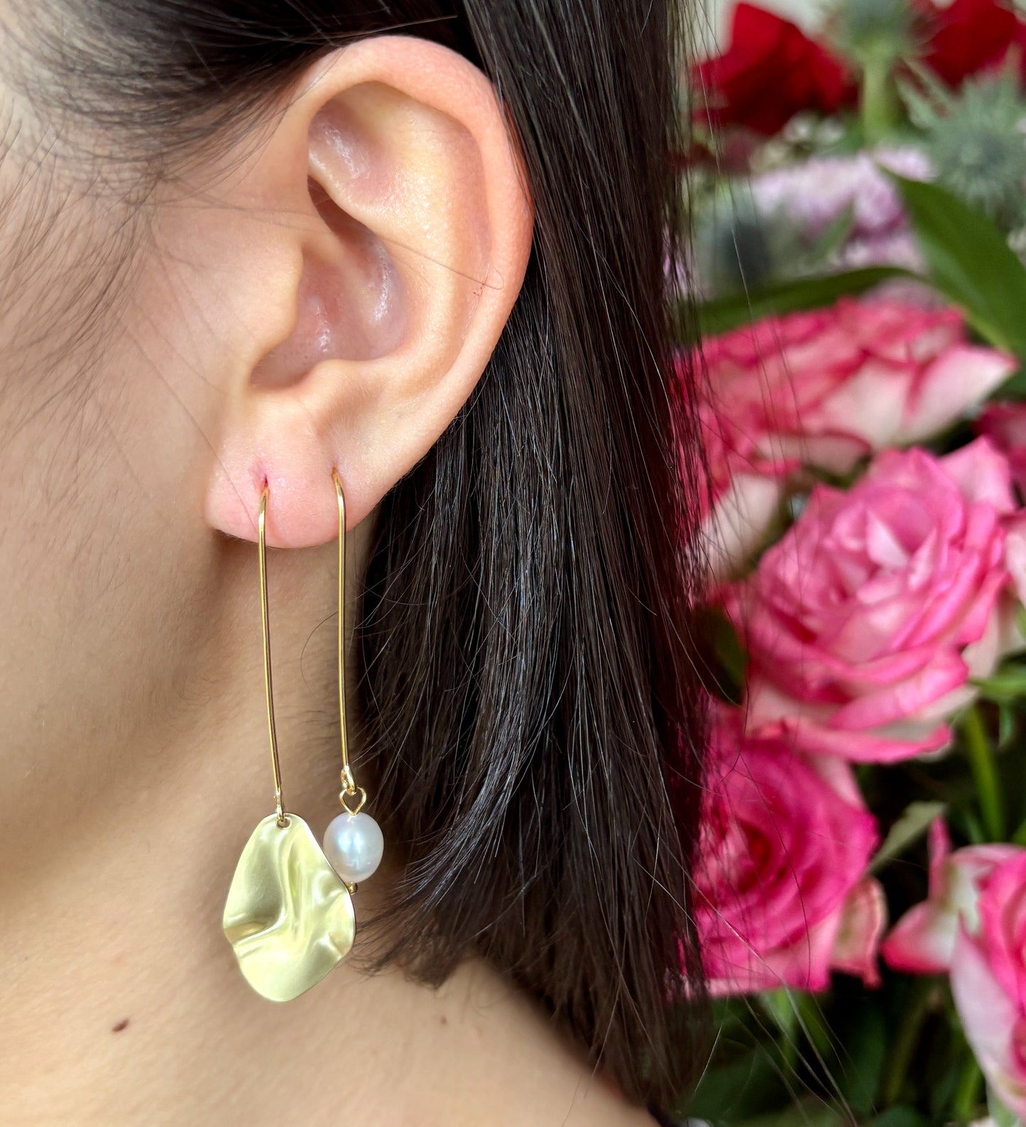 14ct Gold Plated Mismatched Pearl Leaf Earrings
