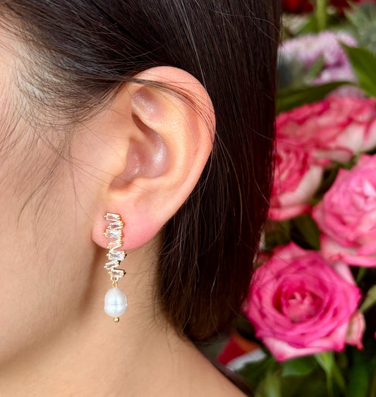 14ct Gold Plated Cubic Zirconia Zig-Zag Fresh Water Pearl Earrings