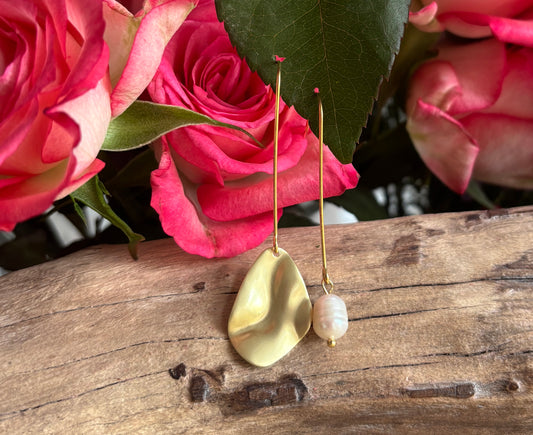 14ct Gold Plated Mismatched Pearl Leaf Earrings