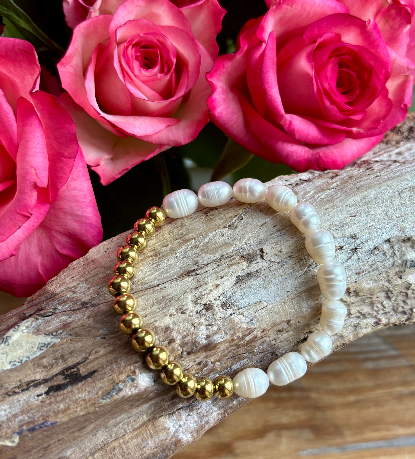 18ct Gold Plated Fresh Water Pearl Elastic Bracelet