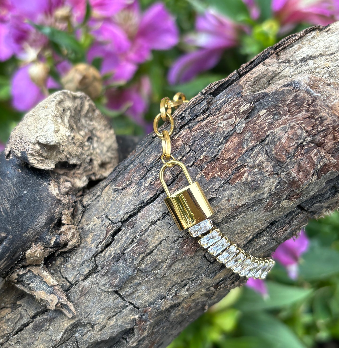 18ct Gold Plated Cubic Zirconia Gold Lock Bracelet