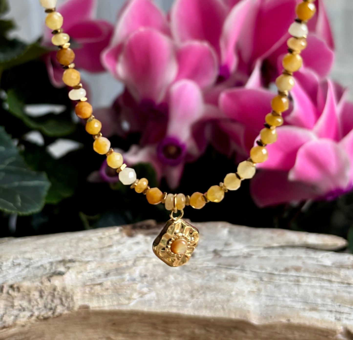 18ct Gold Plated Yellow Mother of Pearl Beads Necklace