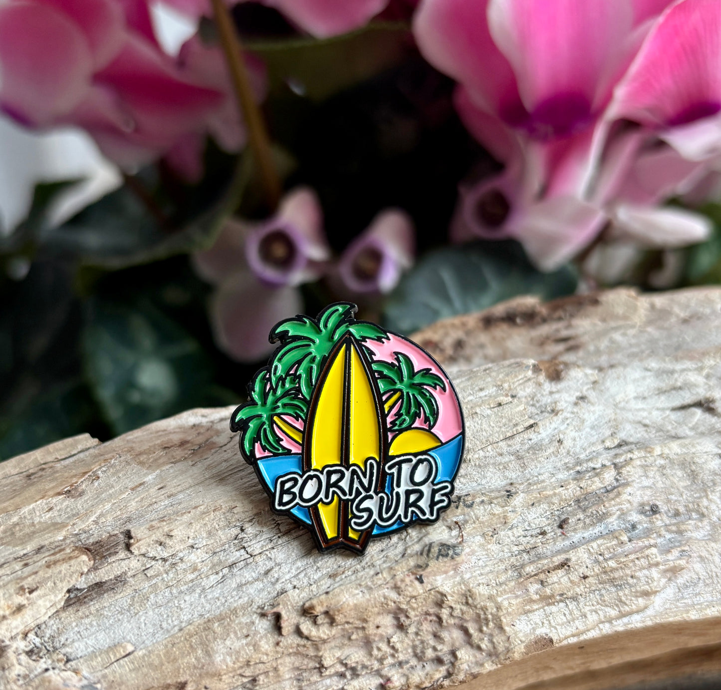 Born to Surf Pin Badge Card