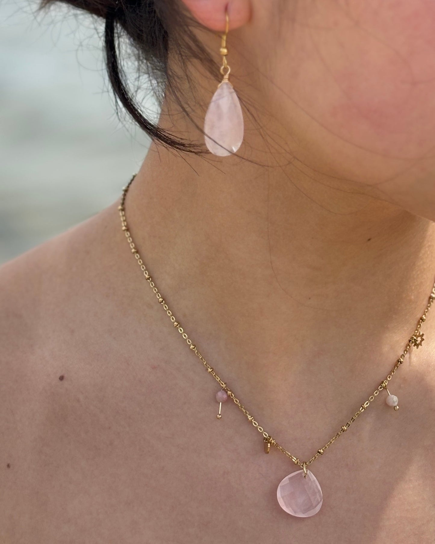 18ct Gold Plated Rose Quartz Pendant Necklace   