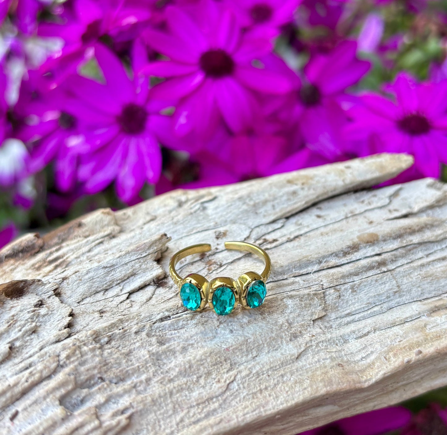 18ct Gold Plated Triple Faceted Glass Ring