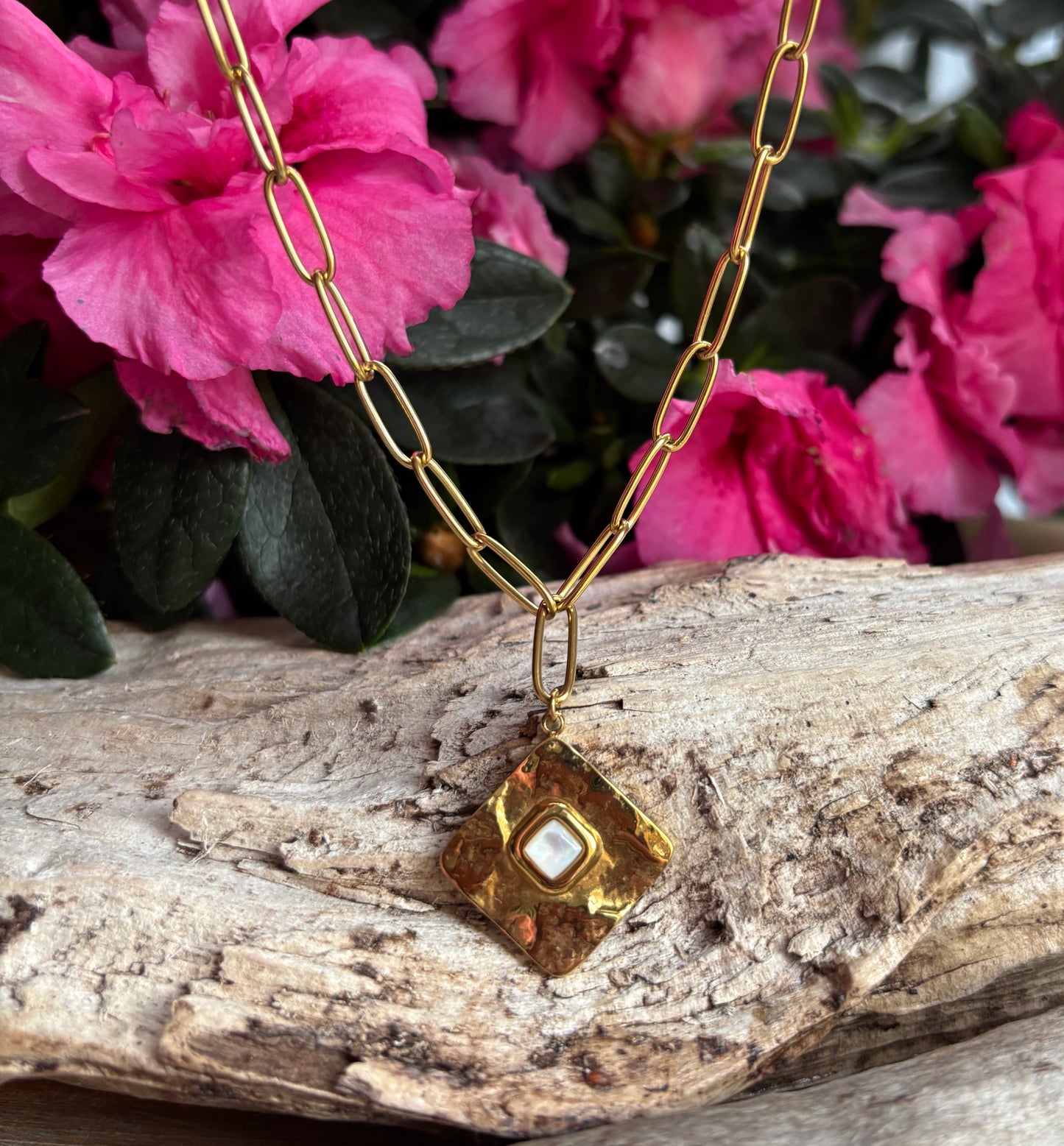 18ct Gold Plated Mother Of Pearl Square Pendant Necklace    